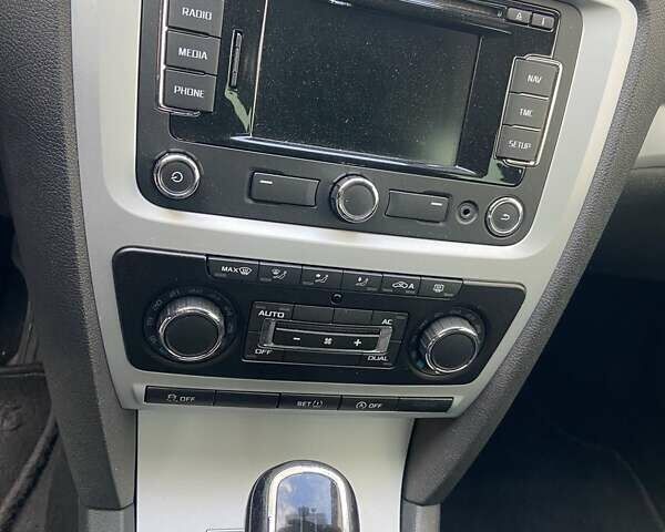 Сірий Шкода Октавія, об'ємом двигуна 1.6 л та пробігом 211 тис. км за 8200 $, фото 26 на Automoto.ua