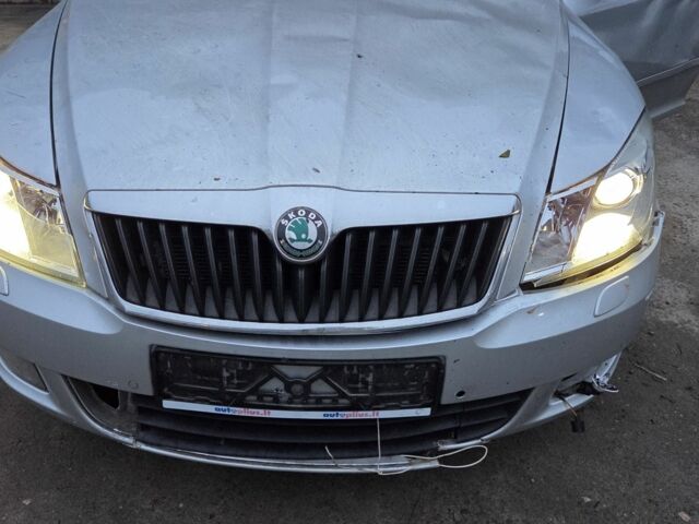 Серый Шкода Октавия, объемом двигателя 1.6 л и пробегом 261 тыс. км за 3500 $, фото 6 на Automoto.ua