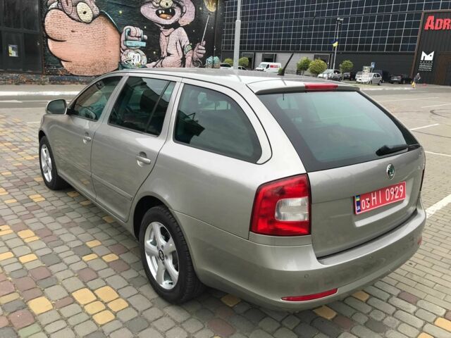 Серый Шкода Октавия, объемом двигателя 0 л и пробегом 187 тыс. км за 7850 $, фото 8 на Automoto.ua