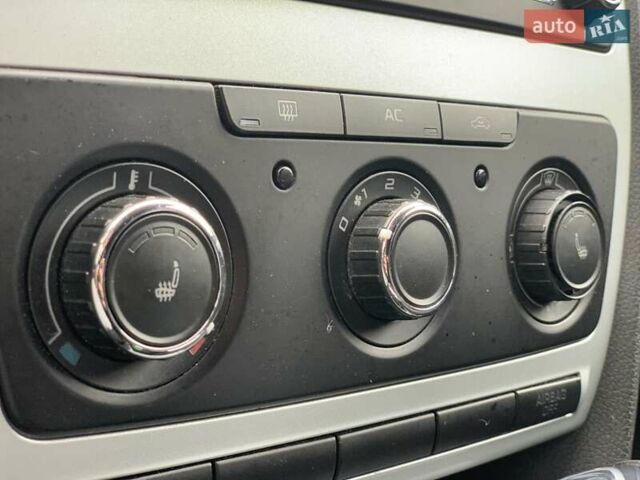 Сірий Шкода Октавія, об'ємом двигуна 1.6 л та пробігом 288 тис. км за 8500 $, фото 8 на Automoto.ua