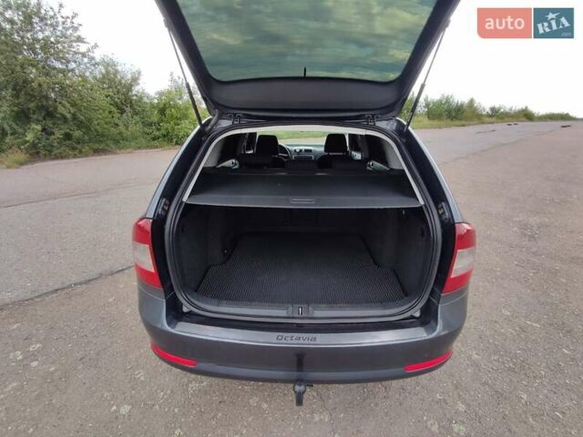 Серый Шкода Октавия, объемом двигателя 1.6 л и пробегом 343 тыс. км за 7500 $, фото 6 на Automoto.ua