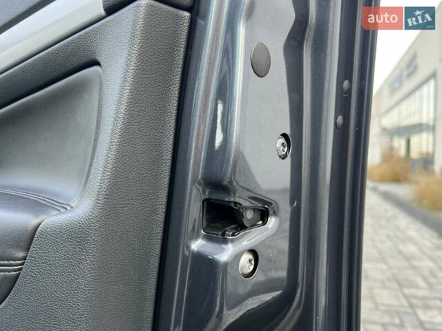 Серый Шкода Октавия, объемом двигателя 2 л и пробегом 211 тыс. км за 12850 $, фото 122 на Automoto.ua