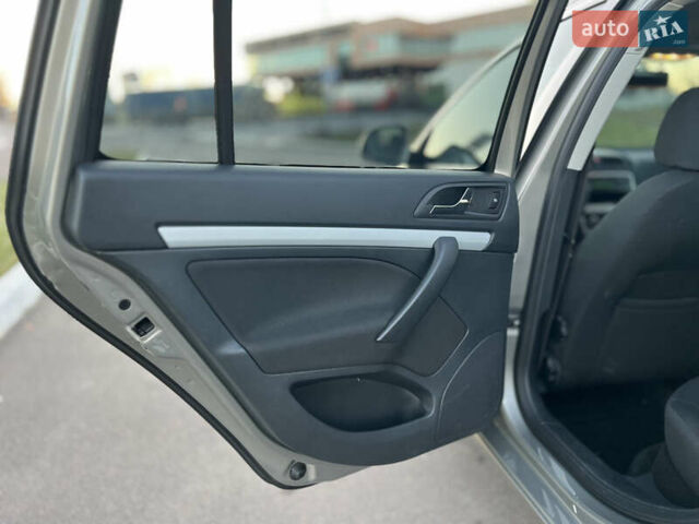 Сірий Шкода Октавія, об'ємом двигуна 1.39 л та пробігом 267 тис. км за 7400 $, фото 14 на Automoto.ua