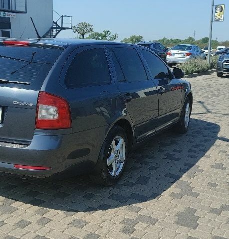 Сірий Шкода Октавія, об'ємом двигуна 1.6 л та пробігом 315 тис. км за 6800 $, фото 4 на Automoto.ua