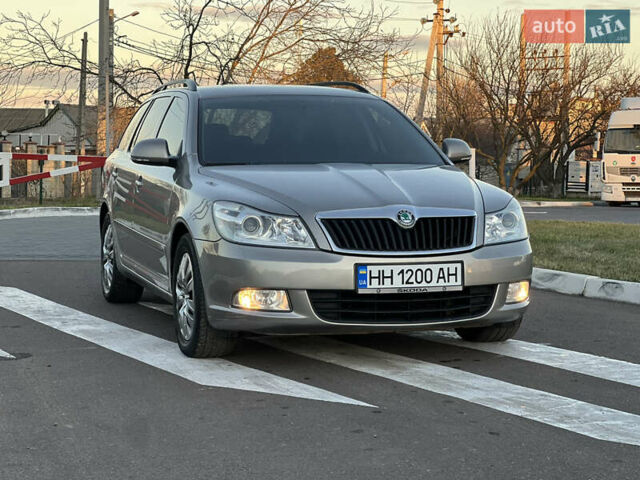 Сірий Шкода Октавія, об'ємом двигуна 1.39 л та пробігом 267 тис. км за 7400 $, фото 3 на Automoto.ua