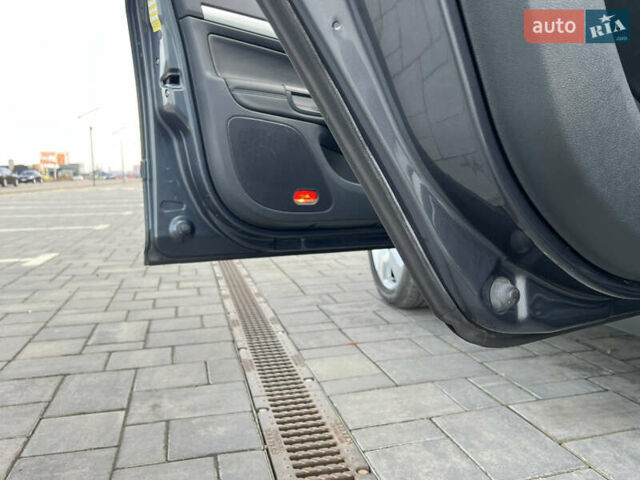 Серый Шкода Октавия, объемом двигателя 2 л и пробегом 211 тыс. км за 12950 $, фото 135 на Automoto.ua