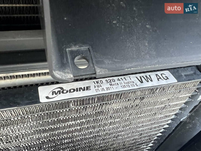 Серый Шкода Октавия, объемом двигателя 2 л и пробегом 211 тыс. км за 13200 $, фото 155 на Automoto.ua