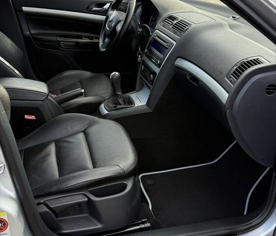 Серый Шкода Октавия, объемом двигателя 2 л и пробегом 236 тыс. км за 9700 $, фото 4 на Automoto.ua