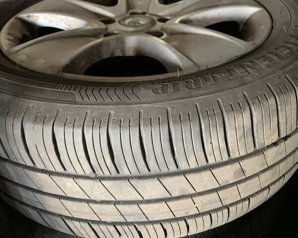 Серый Шкода Октавия, объемом двигателя 1.8 л и пробегом 233 тыс. км за 6800 $, фото 39 на Automoto.ua