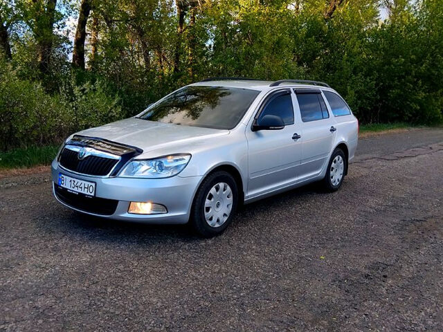 Сірий Шкода Октавія, об'ємом двигуна 1.6 л та пробігом 320 тис. км за 8200 $, фото 10 на Automoto.ua