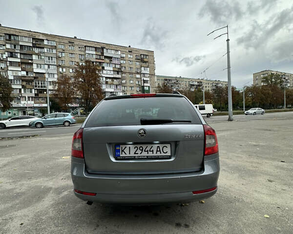 Серый Шкода Октавия, объемом двигателя 1.2 л и пробегом 325 тыс. км за 6500 $, фото 2 на Automoto.ua