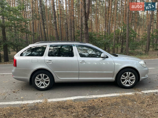 Серый Шкода Октавия, объемом двигателя 1.6 л и пробегом 295 тыс. км за 6800 $, фото 1 на Automoto.ua