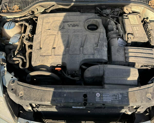 Серый Шкода Октавия, объемом двигателя 1.6 л и пробегом 311 тыс. км за 6400 $, фото 21 на Automoto.ua