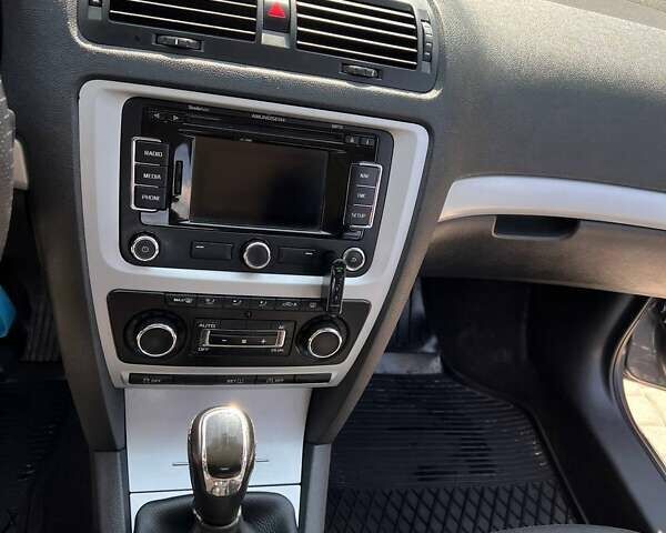 Сірий Шкода Октавія, об'ємом двигуна 1.6 л та пробігом 305 тис. км за 8200 $, фото 25 на Automoto.ua