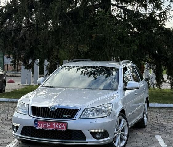 Серый Шкода Октавия, объемом двигателя 2 л и пробегом 236 тыс. км за 9700 $, фото 1 на Automoto.ua