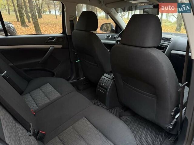 Серый Шкода Октавия, объемом двигателя 1.6 л и пробегом 280 тыс. км за 8000 $, фото 12 на Automoto.ua