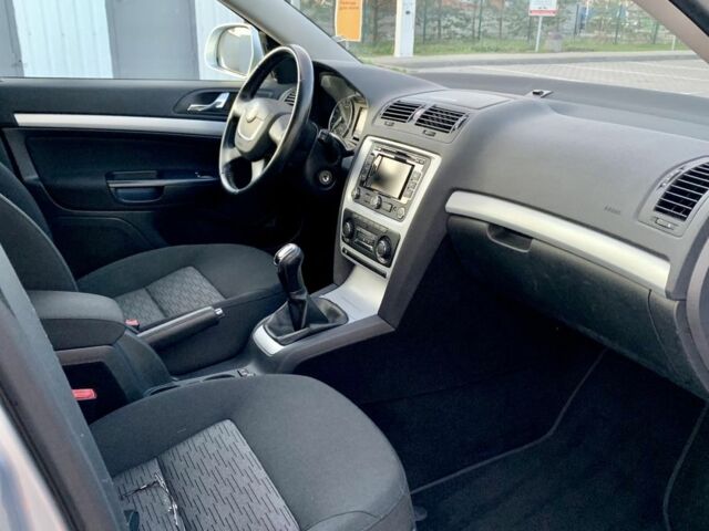 Серый Шкода Октавия, объемом двигателя 1.6 л и пробегом 193 тыс. км за 9350 $, фото 18 на Automoto.ua