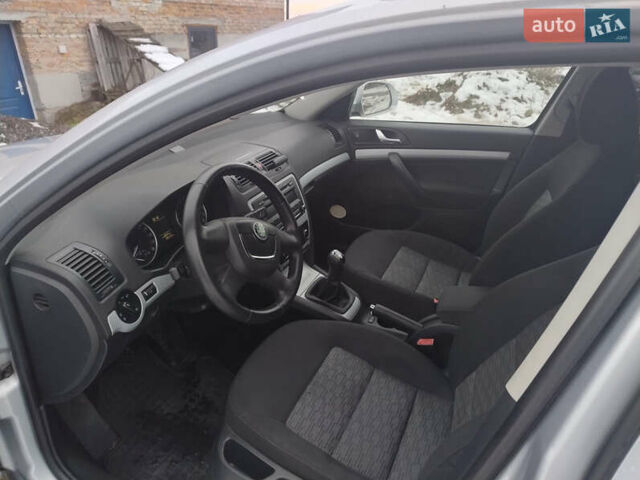 Сірий Шкода Октавія, об'ємом двигуна 1.6 л та пробігом 285 тис. км за 6900 $, фото 2 на Automoto.ua