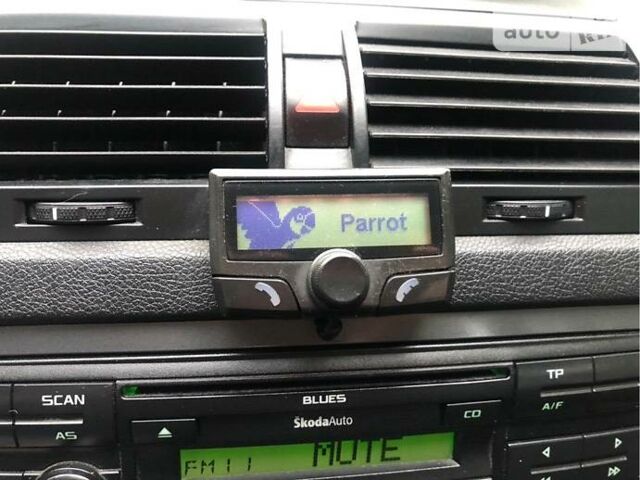 Шкода Октавія 2011 у Чернівцях на Automoto.ua Сірий Шкода Октавія, об'ємом двигуна 1.6 л та пробігом 301 тис. км за 4900 $, фото 20 на Automoto.ua