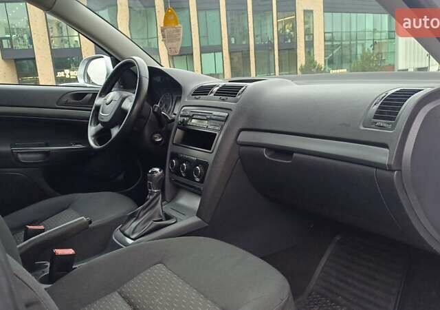 Сірий Шкода Октавія, об'ємом двигуна 1.6 л та пробігом 280 тис. км за 6950 $, фото 15 на Automoto.ua