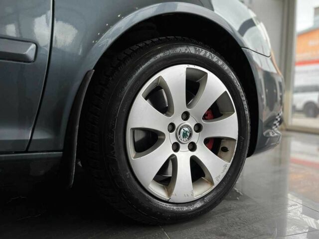 Серый Шкода Октавия, объемом двигателя 2 л и пробегом 263 тыс. км за 9000 $, фото 22 на Automoto.ua