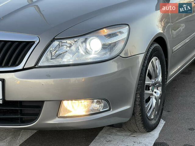 Сірий Шкода Октавія, об'ємом двигуна 1.39 л та пробігом 267 тис. км за 7400 $, фото 11 на Automoto.ua