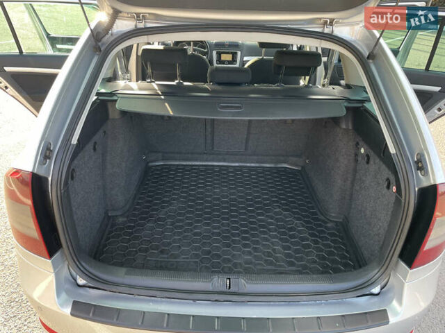 Серый Шкода Октавия, объемом двигателя 1.6 л и пробегом 295 тыс. км за 6800 $, фото 26 на Automoto.ua