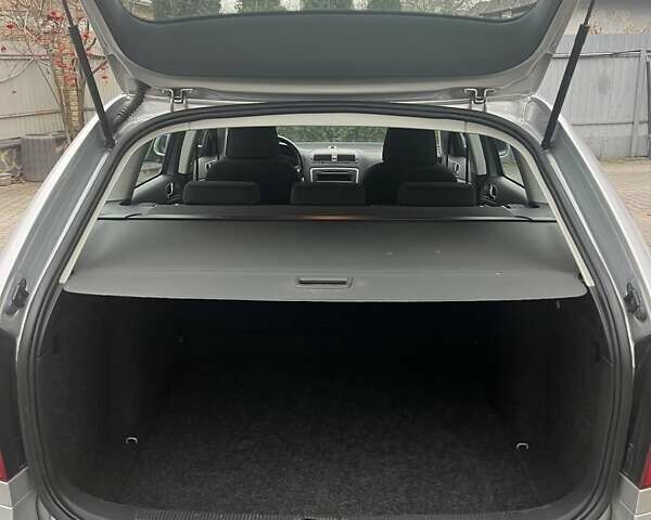 Сірий Шкода Октавія, об'ємом двигуна 2 л та пробігом 184 тис. км за 11300 $, фото 25 на Automoto.ua