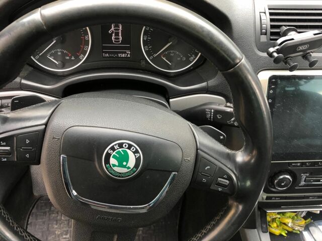 Серый Шкода Октавия, объемом двигателя 1.6 л и пробегом 275 тыс. км за 8400 $, фото 13 на Automoto.ua