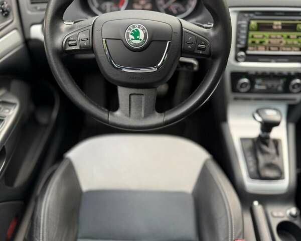 Серый Шкода Октавия, объемом двигателя 0 л и пробегом 177 тыс. км за 11850 $, фото 59 на Automoto.ua