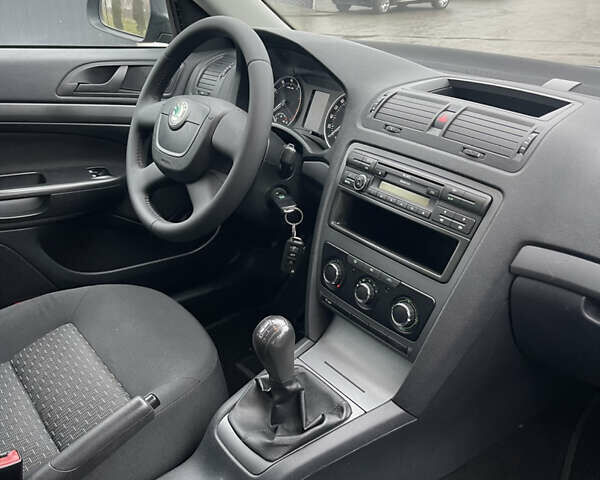 Сірий Шкода Октавія, об'ємом двигуна 1.4 л та пробігом 175 тис. км за 7000 $, фото 18 на Automoto.ua