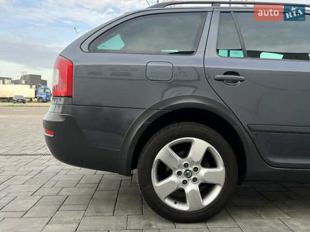 Серый Шкода Октавия, объемом двигателя 2 л и пробегом 211 тыс. км за 13200 $, фото 52 на Automoto.ua