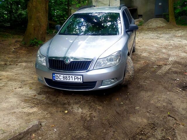 Сірий Шкода Октавія, об'ємом двигуна 1.6 л та пробігом 280 тис. км за 5999 $, фото 6 на Automoto.ua