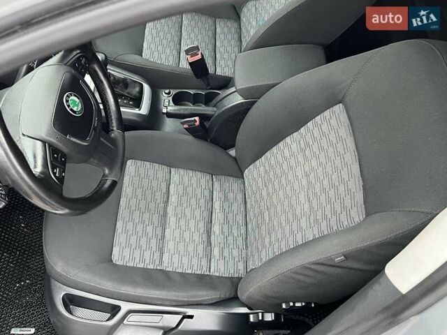 Серый Шкода Октавия, объемом двигателя 1.99 л и пробегом 234 тыс. км за 9800 $, фото 26 на Automoto.ua