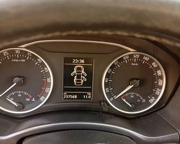 Сірий Шкода Октавія, об'ємом двигуна 1.6 л та пробігом 238 тис. км за 8400 $, фото 12 на Automoto.ua