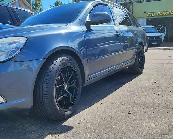 Сірий Шкода Октавія, об'ємом двигуна 2 л та пробігом 284 тис. км за 9800 $, фото 4 на Automoto.ua