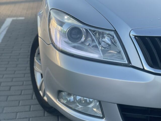 Сірий Шкода Октавія, об'ємом двигуна 1.6 л та пробігом 295 тис. км за 7800 $, фото 9 на Automoto.ua