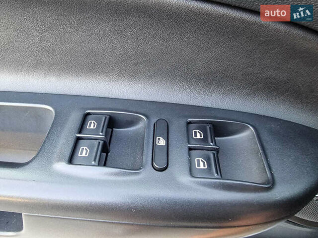 Серый Шкода Октавия, объемом двигателя 2 л и пробегом 217 тыс. км за 9500 $, фото 16 на Automoto.ua