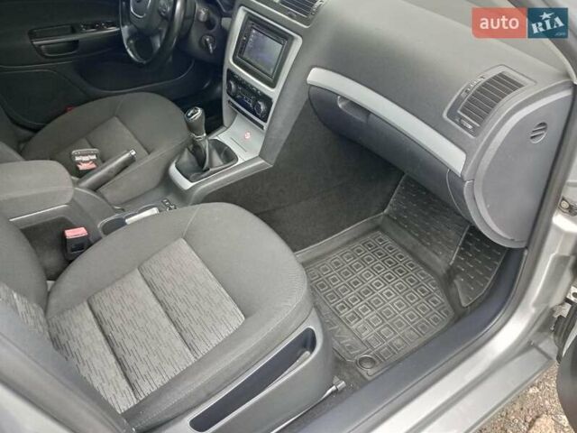 Серый Шкода Октавия, объемом двигателя 1.6 л и пробегом 269 тыс. км за 8600 $, фото 30 на Automoto.ua