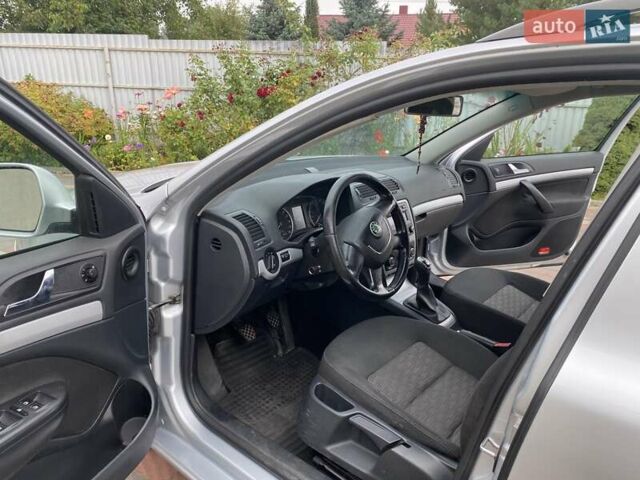 Серый Шкода Октавия, объемом двигателя 1.6 л и пробегом 230 тыс. км за 7350 $, фото 9 на Automoto.ua