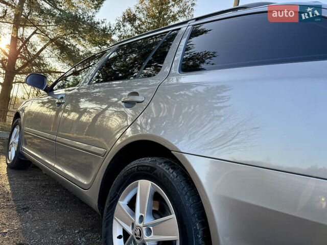 Серый Шкода Октавия, объемом двигателя 2 л и пробегом 277 тыс. км за 8999 $, фото 32 на Automoto.ua