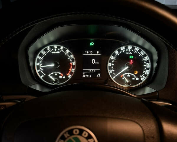 Серый Шкода Октавия, объемом двигателя 1.6 л и пробегом 307 тыс. км за 5800 $, фото 11 на Automoto.ua