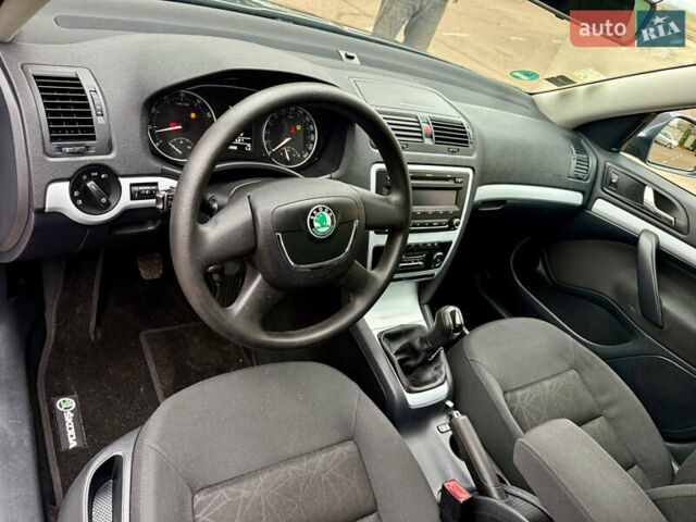 Серый Шкода Октавия, объемом двигателя 1.4 л и пробегом 181 тыс. км за 5999 $, фото 13 на Automoto.ua