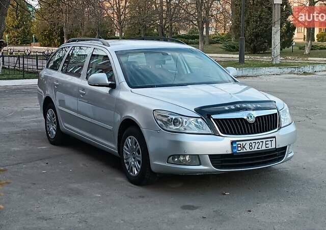 Серый Шкода Октавия, объемом двигателя 1.6 л и пробегом 308 тыс. км за 6650 $, фото 2 на Automoto.ua