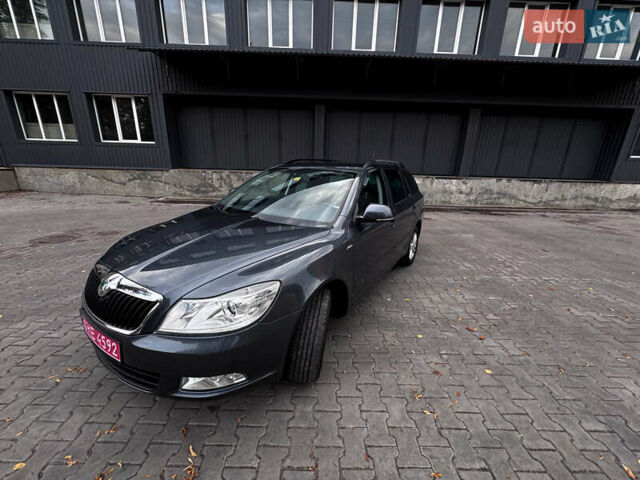 Серый Шкода Октавия, объемом двигателя 1.8 л и пробегом 175 тыс. км за 8700 $, фото 1 на Automoto.ua
