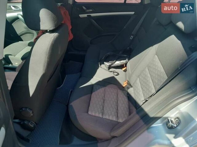 Шкода Октавия 2011 в Черновцах на Automoto.ua Серый Шкода Октавия, объемом двигателя 1.6 л и пробегом 407 тыс. км за 8000 $, фото 2 на Automoto.ua