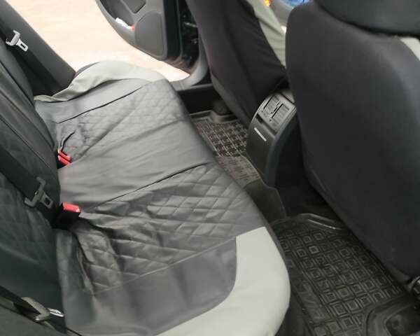 Серый Шкода Октавия, объемом двигателя 1.2 л и пробегом 239 тыс. км за 6000 $, фото 10 на Automoto.ua