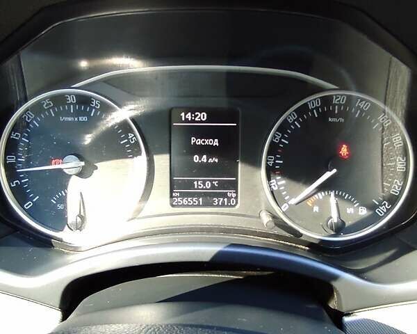 Сірий Шкода Октавія, об'ємом двигуна 1.6 л та пробігом 256 тис. км за 8600 $, фото 7 на Automoto.ua