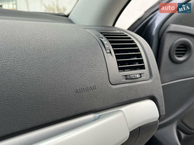 Серый Шкода Октавия, объемом двигателя 2 л и пробегом 211 тыс. км за 13200 $, фото 81 на Automoto.ua