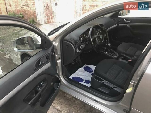 Шкода Октавия 2011 в Луцке на Automoto.ua Серый Шкода Октавия, объемом двигателя 0 л и пробегом 187 тыс. км за 7850 $, фото 18 на Automoto.ua